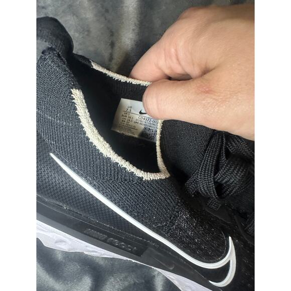 Women's Nike React Infinity Run Flyknit Running Sneakers - Picture 6 of 6